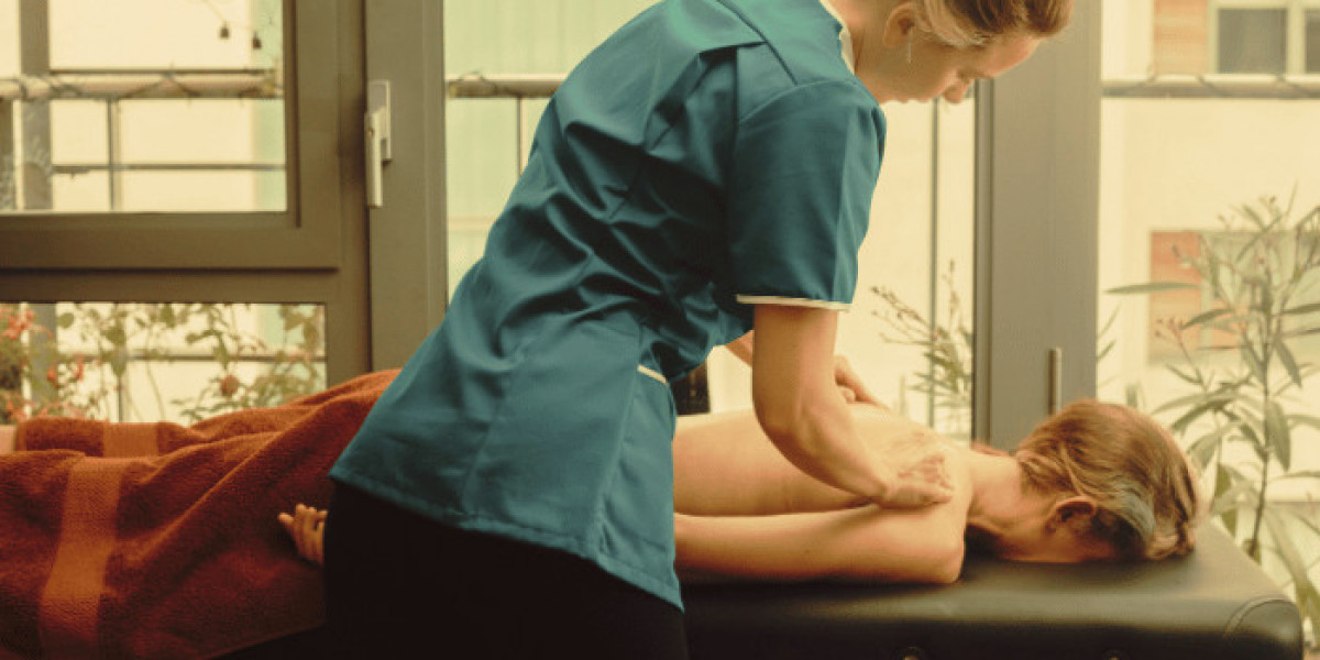 RMT Massage Toronto: Improve Health Through Professional Care