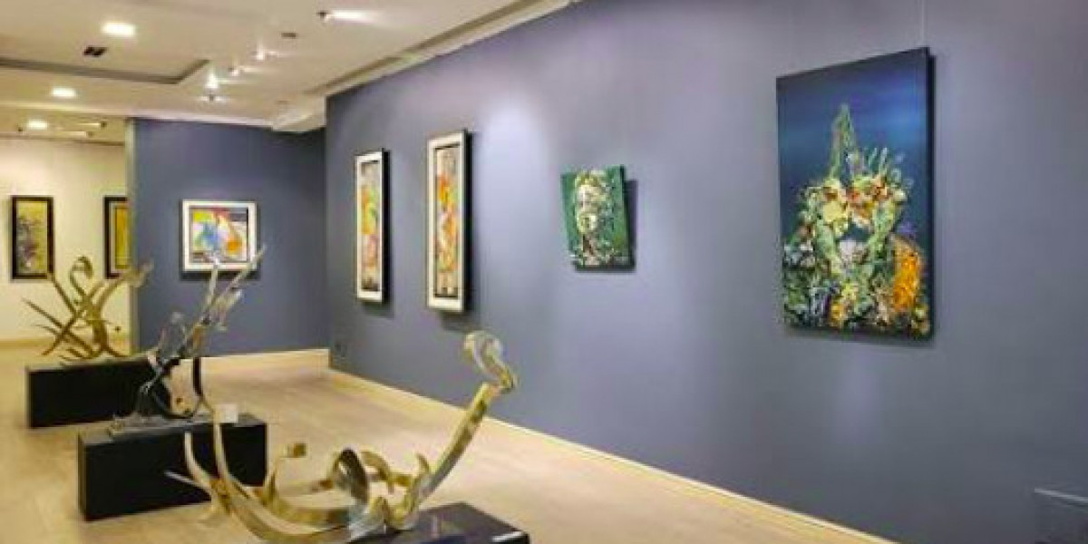 Choosing Wooden Frames in Lahore: A Practical Guide for Protecting and Presenting Your Art