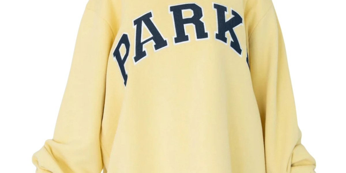 Parke Sweatshirt Looks That Stay Simple Chic