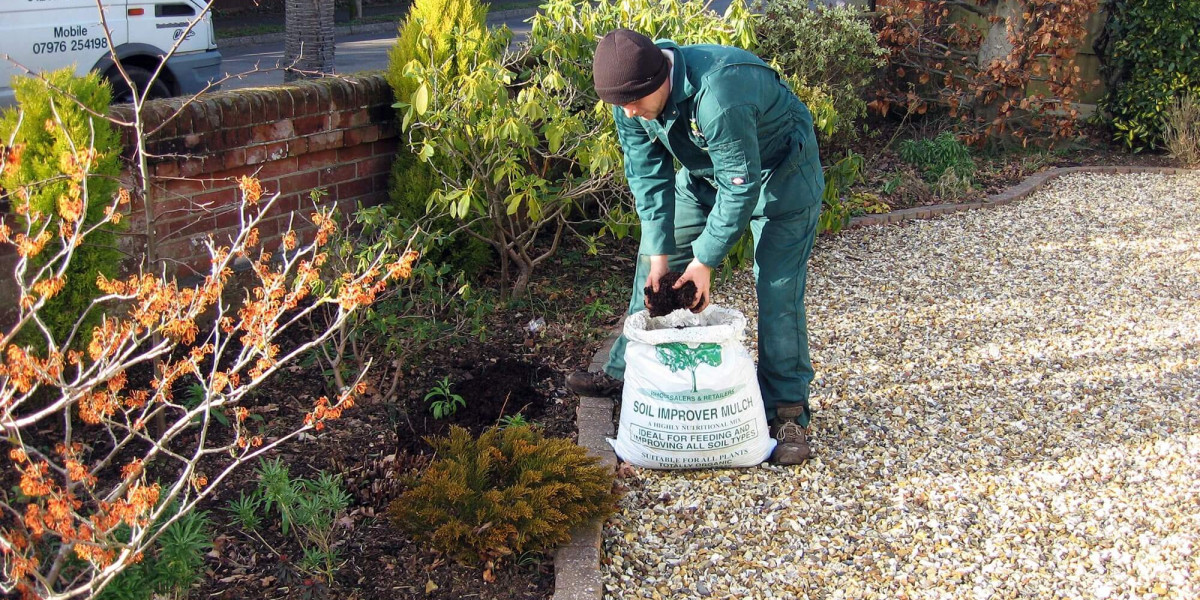 Yearly Mulching Guide: How Organic Multipurpose Compost Transforms Your Garden