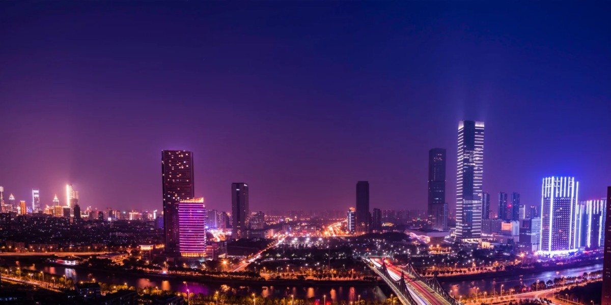 Explore Luxury Farmhouse Property and the Best Commercial & Residential Projects in Noida
